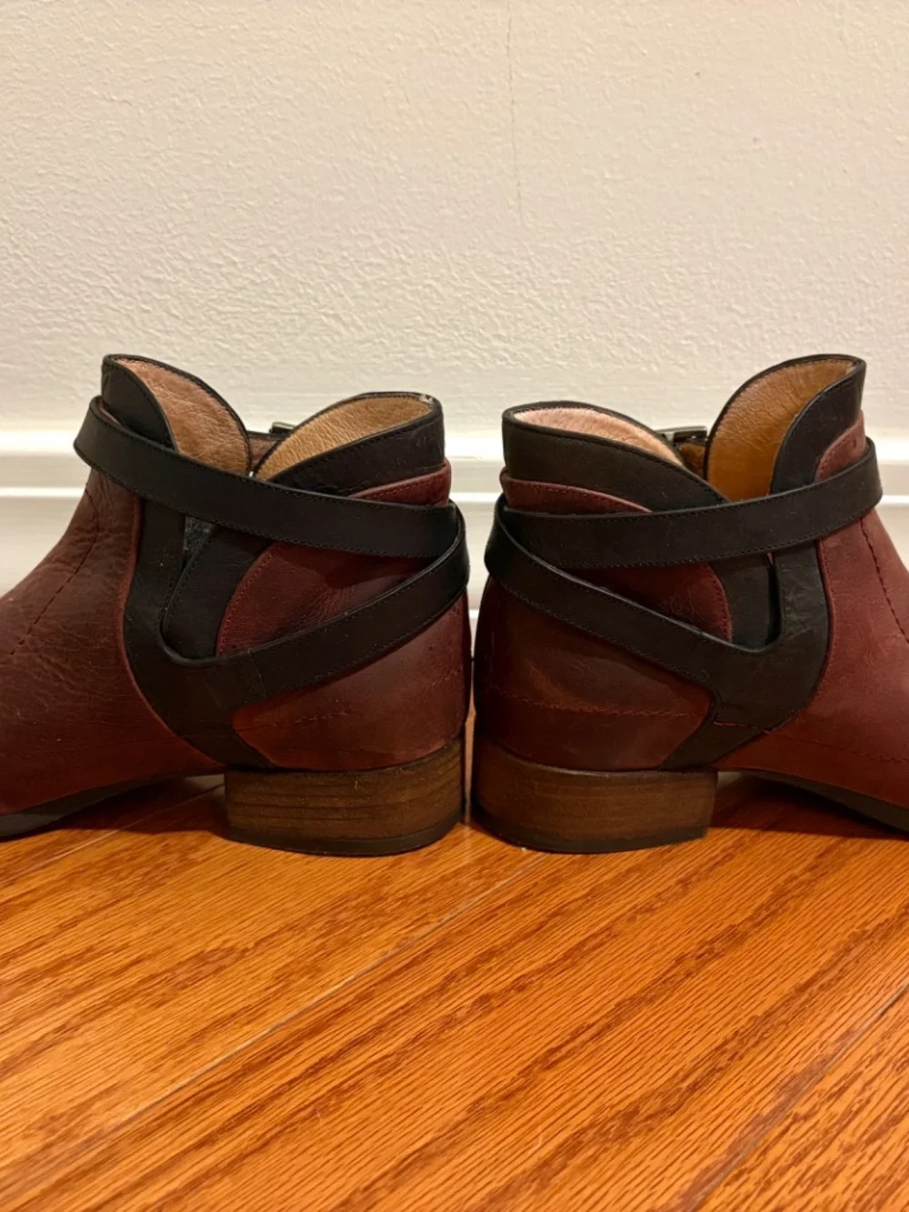 John Fluevog Brigid Brown Leather Moto Ankle Boots Women’s 7